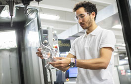 Student working in the metals workshop